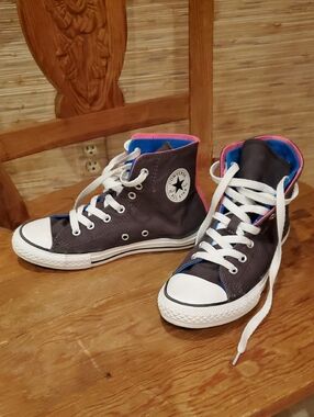 Gray Converse High-Top Sneakers Pink Trim and Blue Lining Size 3 Juniors